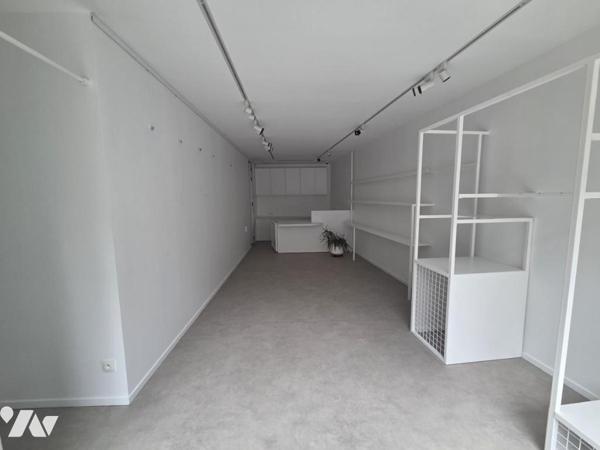 AU COEUR DE LILLE - LOCAL COMMERCIAL DE 66 M2 EN PARFAIT ETAT AVEC GRANDE VITRINE