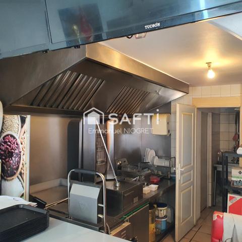 Local commercial de 54 m² à Dijon, proche gare avec caves