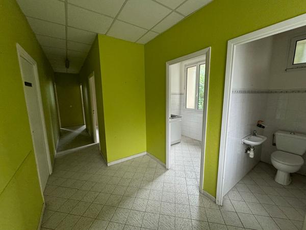 Local Professionnel LEVENS