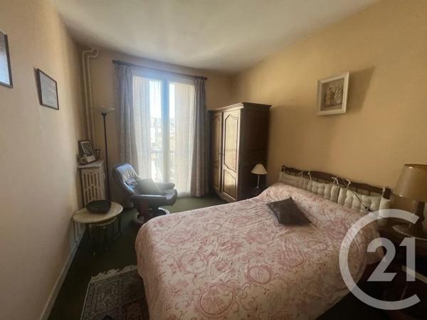 Appartement F4 à vendre  5 pièces - 90 m 2   AURILLAC  - 15