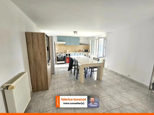 Belle maison de ville de 94 m², 2 chambres, bureau et garage ROUMAZIERES LOUBERT (16)