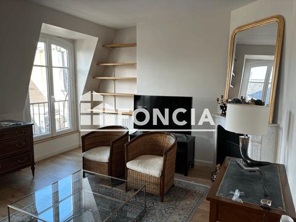 Location Appartement 2 pièces 65.75 m² - 47 RUE DE BELLECHASSE Paris 75007