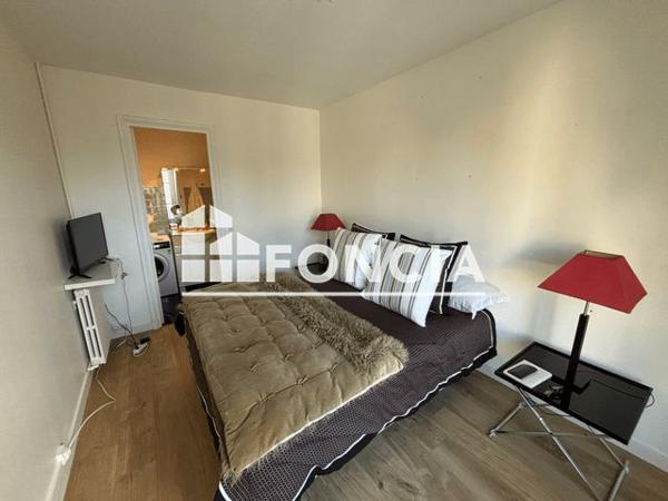 Location Appartement 2 pièces 65.75 m² - 47 RUE DE BELLECHASSE Paris 75007