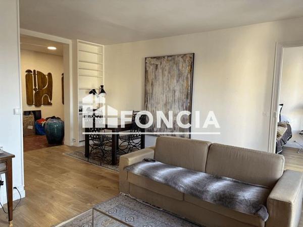 Location Appartement 2 pièces 65.75 m² - 47 RUE DE BELLECHASSE Paris 75007