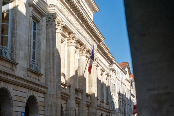 Duplex à deux pas de la Grosse Horloge