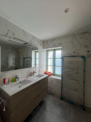 Maison renové avec extérieur