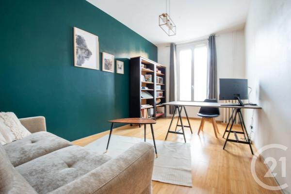Appartement F4 à vendre  3 pièces - 97 m 2   ST ETIENNE  - 42