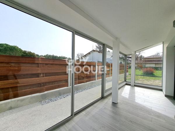 Maison meublée individuelle neuve avec jardin