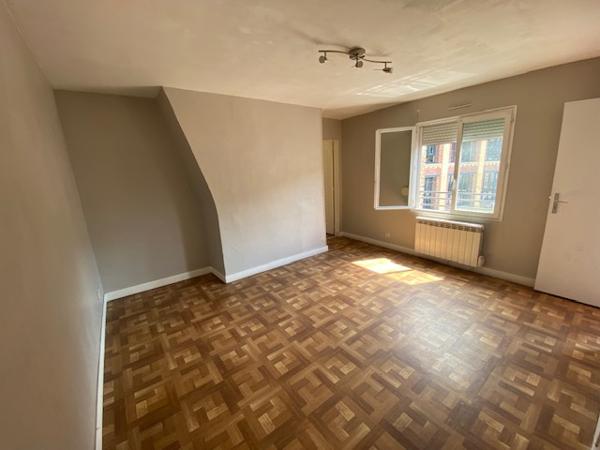 Elbeuf (76500) immeuble trois lots