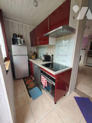 Maison à vendre à Châtelus-Malvaleix (23270) en Creuse (23) comprenant : 
Au rez-de-chaussée :...