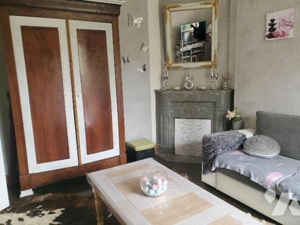 Maison à vendre à Châtelus-Malvaleix (23270) en Creuse (23) comprenant : 
Au rez-de-chaussée :...