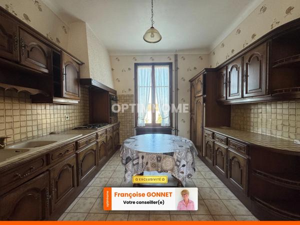 Maison de Caractère - 120 m² - 4 chambres - URCAY (03) -149 900 €