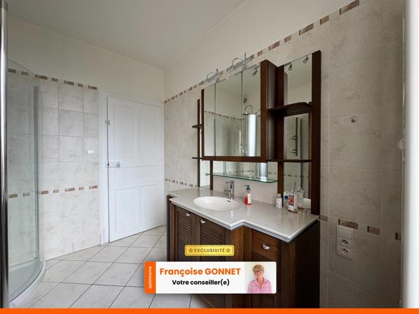 Maison de Caractère - 120 m² - 4 chambres - URCAY (03) -149 900 €