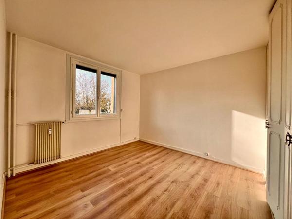 Appartement Sainte Genevieve Des Bois 2 pièce(s) 48.49 m2