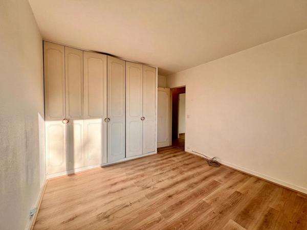 Appartement Sainte Genevieve Des Bois 2 pièce(s) 48.49 m2
