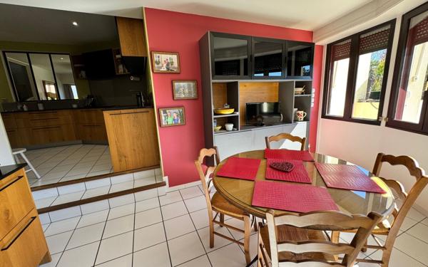 Maison à vendre    5 pièces • 238 m2 Idron