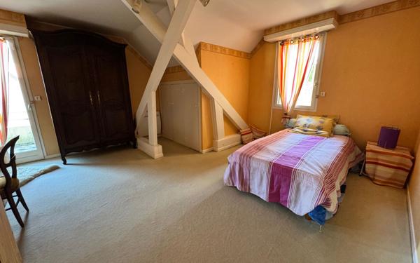 Maison à vendre    5 pièces • 238 m2 Idron