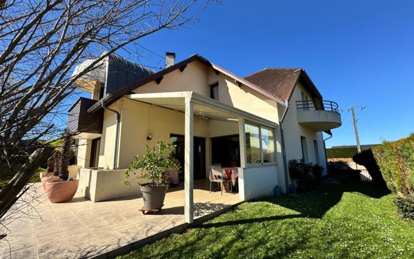 Maison à vendre    5 pièces • 238 m2 Idron