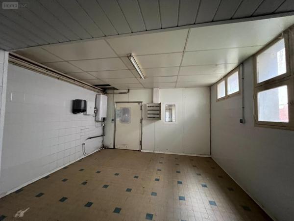 Immeuble à vendre à Beaumont-le-Roger dans l'Eure (27170), ref : 01912