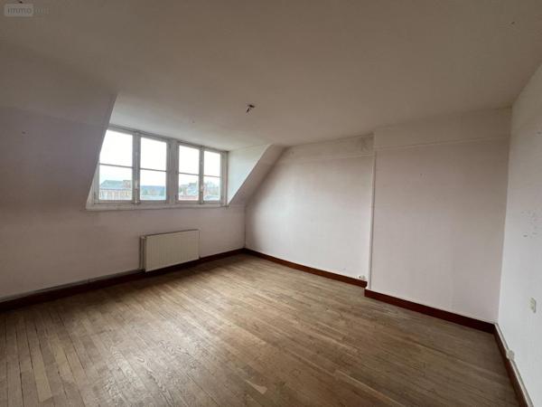 Immeuble à vendre à Beaumont-le-Roger dans l'Eure (27170), ref : 01912