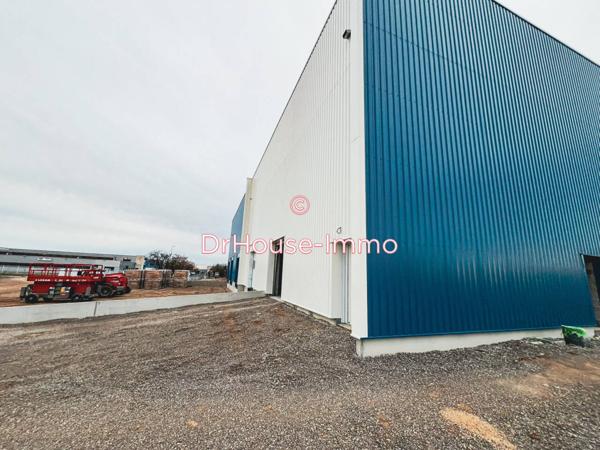 Commerce à louer 3 pièces de 1 055 m²