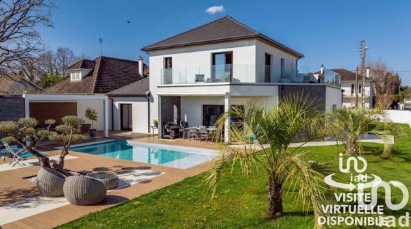 Maison à vendre 5 pièces 154 m² Pau