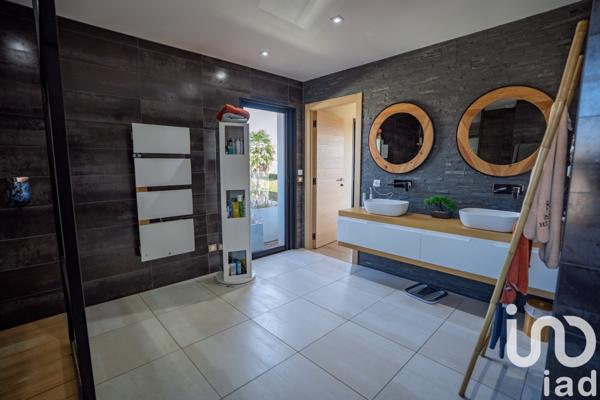 Maison à vendre 5 pièces 154 m² Pau