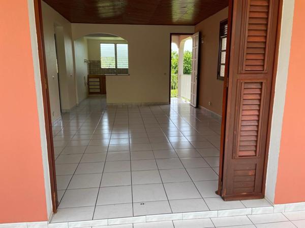 Immeuble de rapport en vente au Marin.