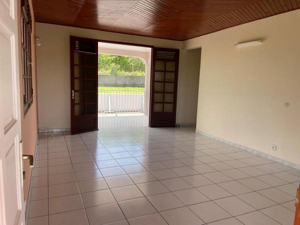 Immeuble de rapport en vente au Marin.