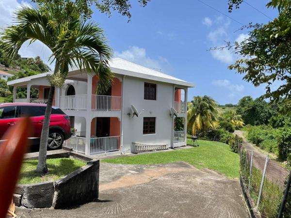 Immeuble de rapport en vente au Marin.