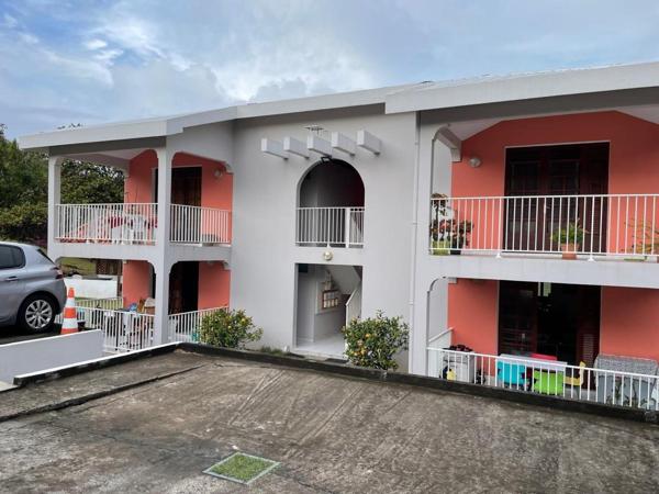 Immeuble de rapport en vente au Marin.