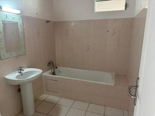 Immeuble de rapport en vente au Marin.