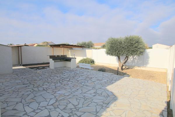 Maison GINESTAS - 17 km Narbonne - 2 chambres, jardin
