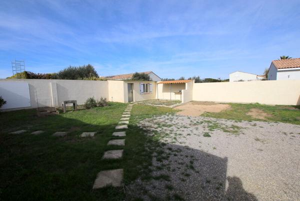Maison GINESTAS - 17 km Narbonne - 2 chambres, jardin