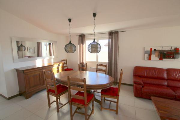 Maison GINESTAS - 17 km Narbonne - 2 chambres, jardin