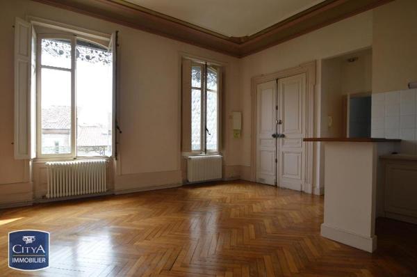Appartement à louer 2 pièces 48.61m² Agen (47000)