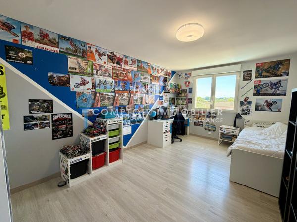 Maison 5 pièce(s) 4 chambre(s) 140 m²