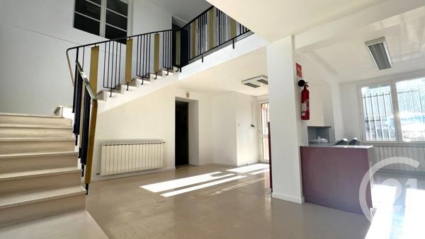 Maison à vendre  10 pièces - 212 m 2   CARPENTRAS  - 84