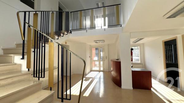 Maison à vendre  10 pièces - 212 m 2   CARPENTRAS  - 84