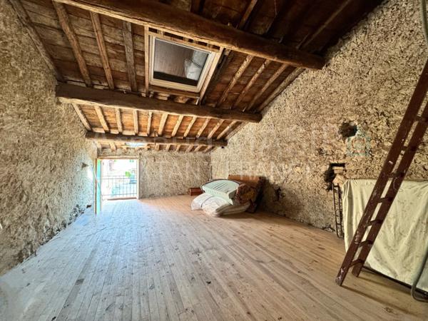 JOLIE MAISON RENOVEE, 3 CH, 2 SDE, 131 M² HAB, JARDIN/TERRASSE PROCHE QUILLAN