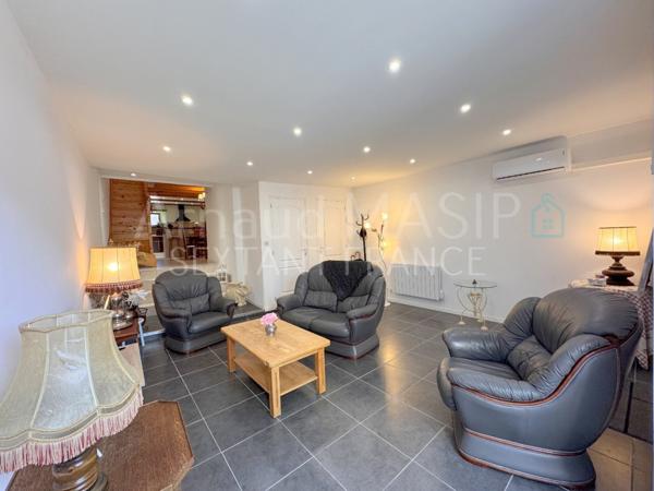 JOLIE MAISON RENOVEE, 3 CH, 2 SDE, 131 M² HAB, JARDIN/TERRASSE PROCHE QUILLAN