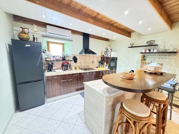 JOLIE MAISON RENOVEE, 3 CH, 2 SDE, 131 M² HAB, JARDIN/TERRASSE PROCHE QUILLAN