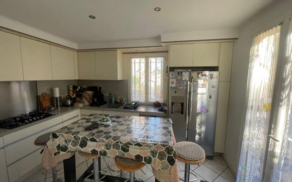 Maison à vendre    6 pièces •  Six-Fours-les-Plages