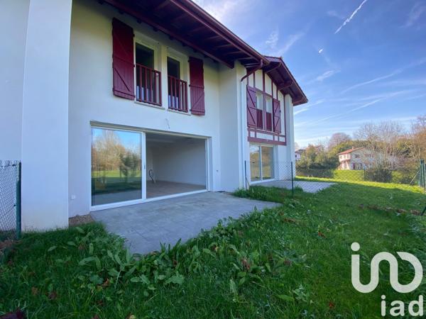 Pavillon 4 pièces de 93 m² à Ustaritz (64480)