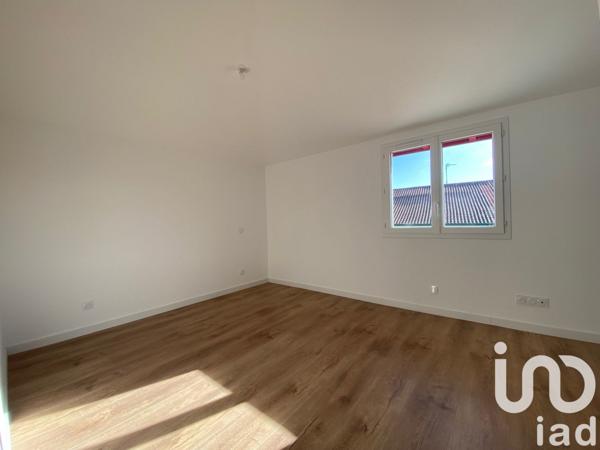 Pavillon 4 pièces de 93 m² à Ustaritz (64480)