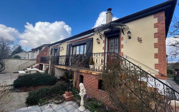 Maison à vendre    3 pièces • 80 m2 Anizy-le-Château