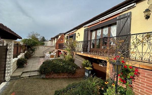 Maison à vendre    3 pièces • 80 m2 Anizy-le-Château