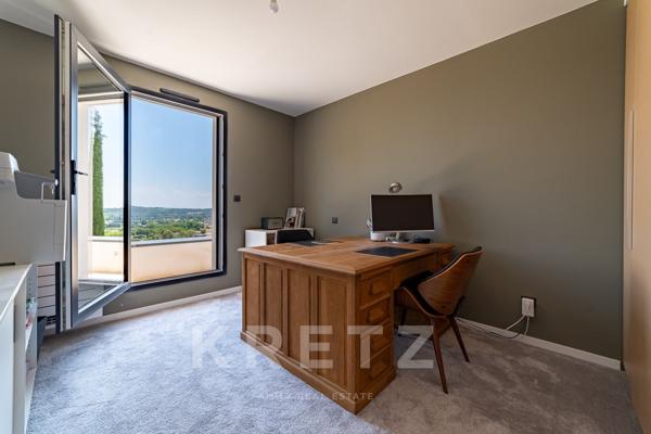 Villa contemporaine avec vue panoramique