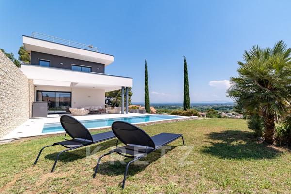 Villa contemporaine avec vue panoramique