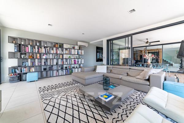 Villa contemporaine avec vue panoramique